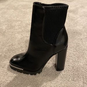 BCBG Black patent leather heeled Boots Sz 6.5